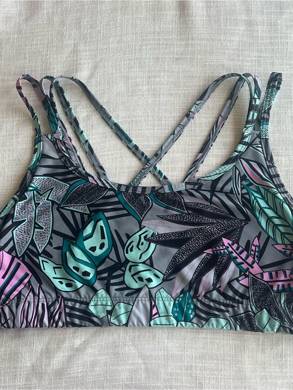 GAP Fit Floral Print Strappy Sports Bra - Black, Teal & Pink